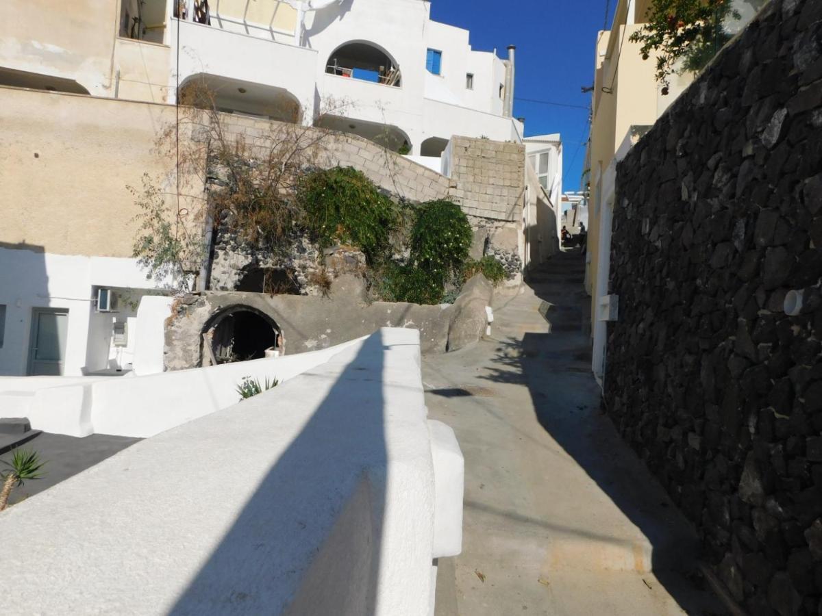 Calm Center Rooms Fira  Exterior photo